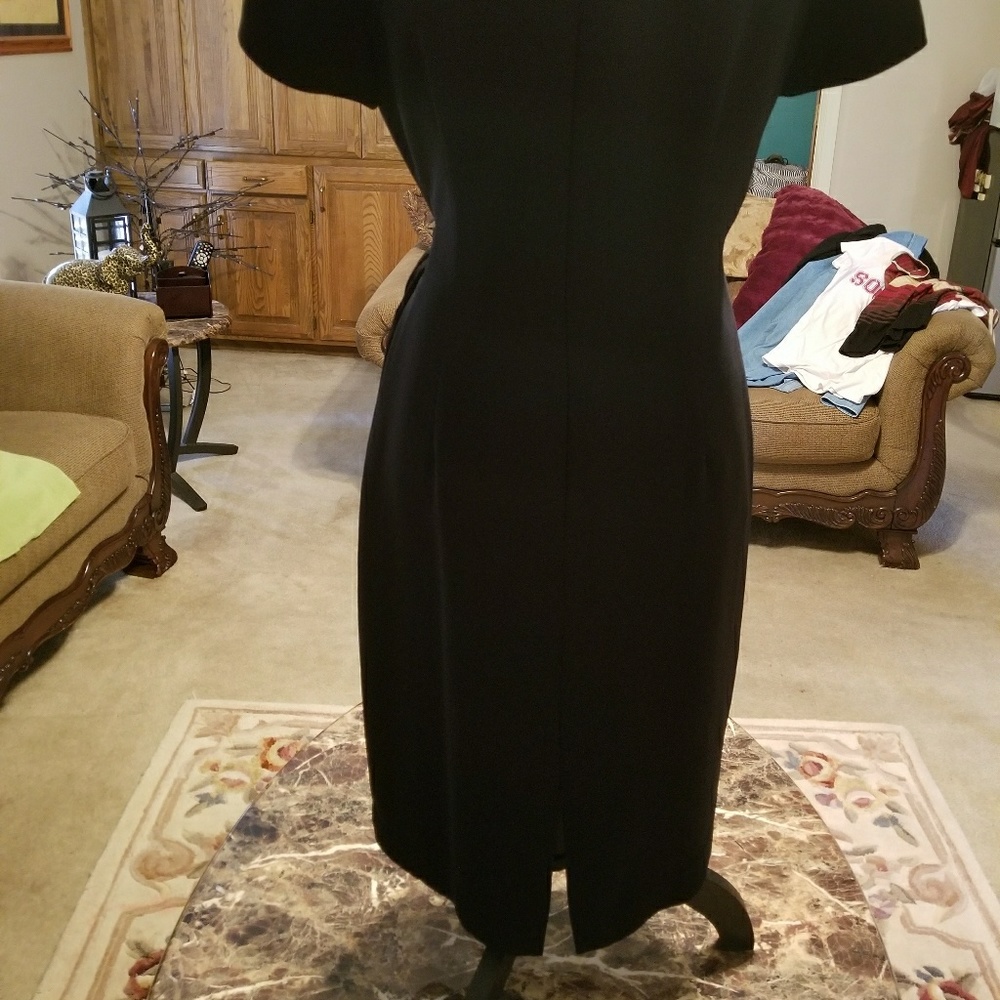 Dress - Picture 5 of 7